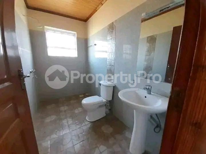 1 bedroom mini flat Townhouses Houses for rent James Gichuru road