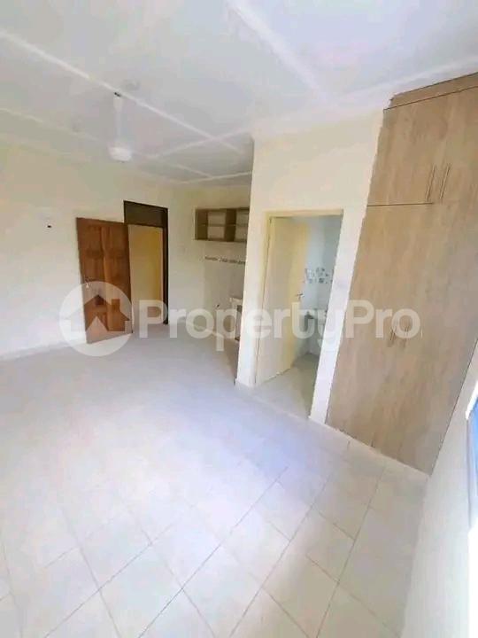 1 bedroom mini flat Houses for rent Dennis Pritt road, Kilimani Nairobi