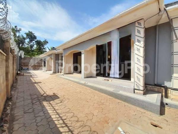 2 bedroom Bungalow Apartment for rent kira road Kira Wakiso Central - 3