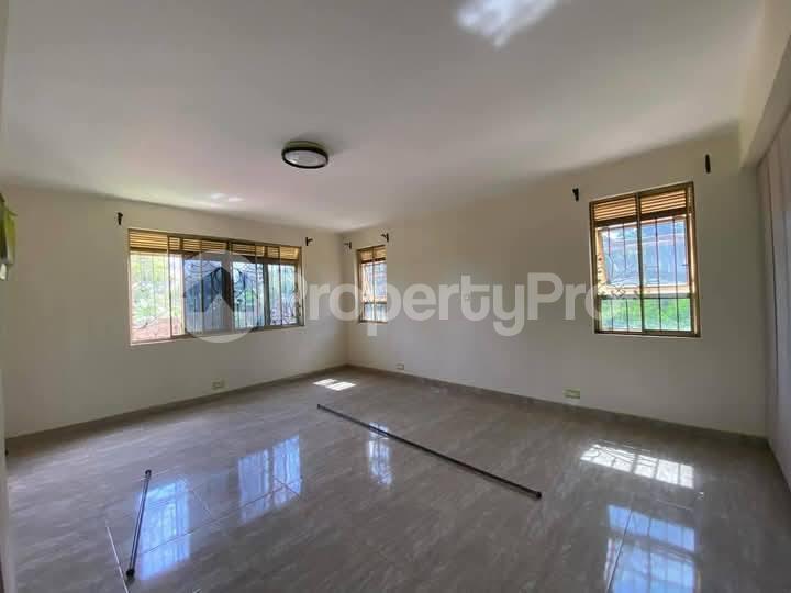 3 bedroom Bungalow Apartment for rent kira road Kira Wakiso Central - 11