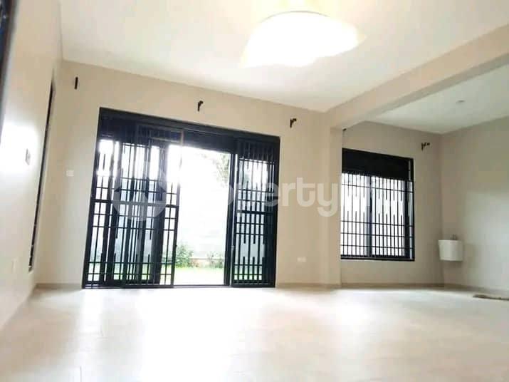 4 bedroom Apartment Block Apartment for rent Kira road Wakiso Central - 1