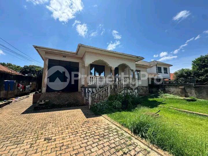 4 bedroom Bungalow Apartment for sale Kira road  Kampala Central Kampala Central