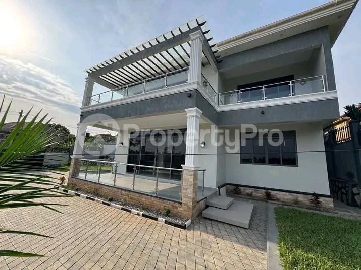 4 bedroom Apartment for sale Kira road  Kira Wakiso Central - 2