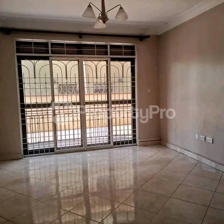 2 bedroom Apartment Block Apartment for rent Kira road  Kampala Central Kampala Central - 4
