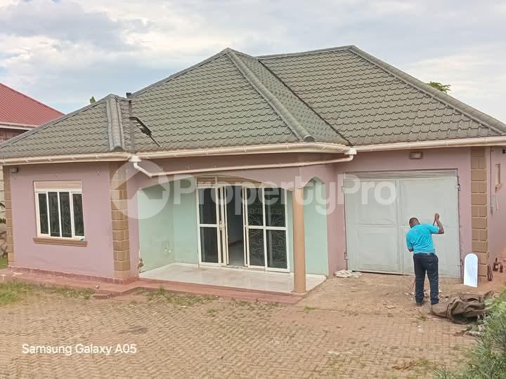 3 bedroom Bungalow Apartment for rent Kira road  Kira Wakiso Central - 0