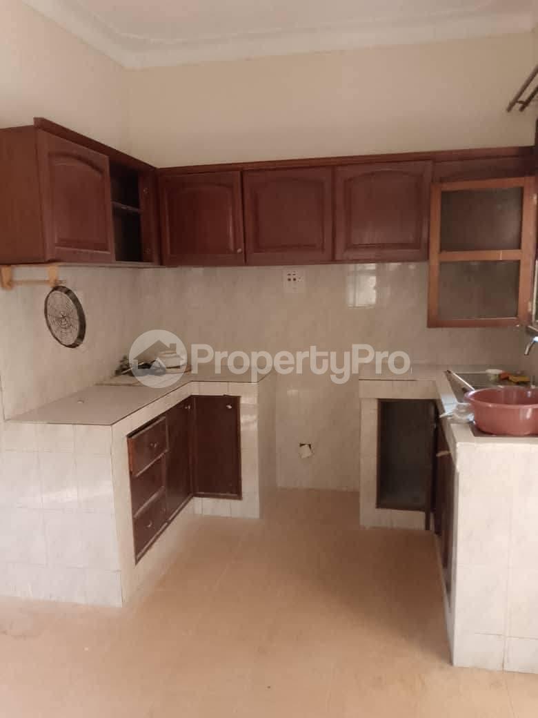4 bedroom Bungalow Apartment for rent Kirinya road Wakiso Central - 0