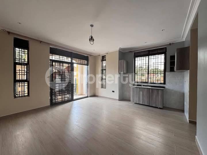 1 bedroom mini flat  Apartment Block Apartment for rent kisaasi road Kisaasi Kampala Central - 6