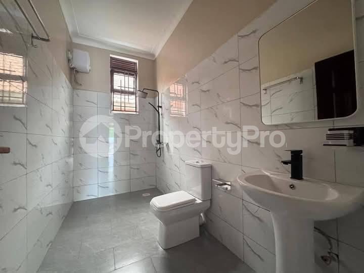 1 bedroom mini flat  Apartment Block Apartment for rent kisaasi road Kisaasi Kampala Central - 5