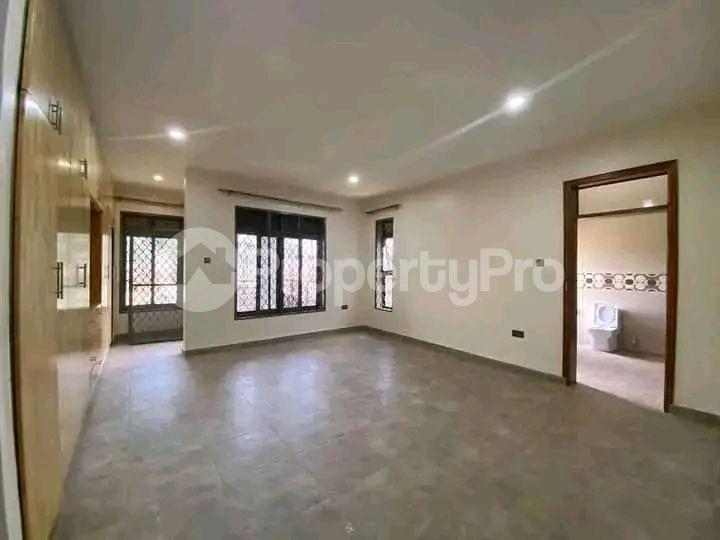 3 bedroom Apartment Block Apartment for rent Kisaasi road Kisaasi Kampala Central - 4