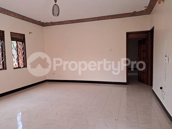 4 bedroom Apartment Block Apartment for rent kisaasi road Kisaasi Kampala Central - 7