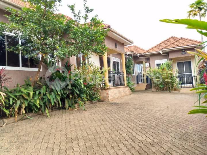 2 bedroom Bungalow Apartment for rent Kisaasi bukoto road  Kisaasi Kampala Central - 0