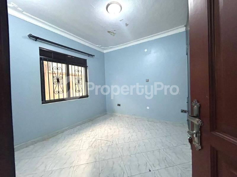 1 bedroom mini flat  Bungalow Apartment for rent kisaasi road Kisaasi Kampala Central - 6