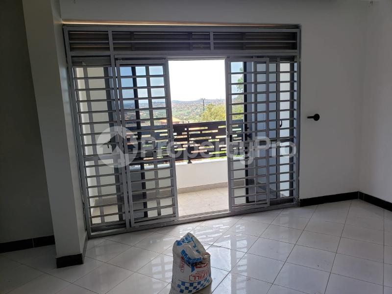 1 bedroom mini flat  Apartment Block Apartment for rent Kisaasi road  Kisaasi Kampala Central - 5