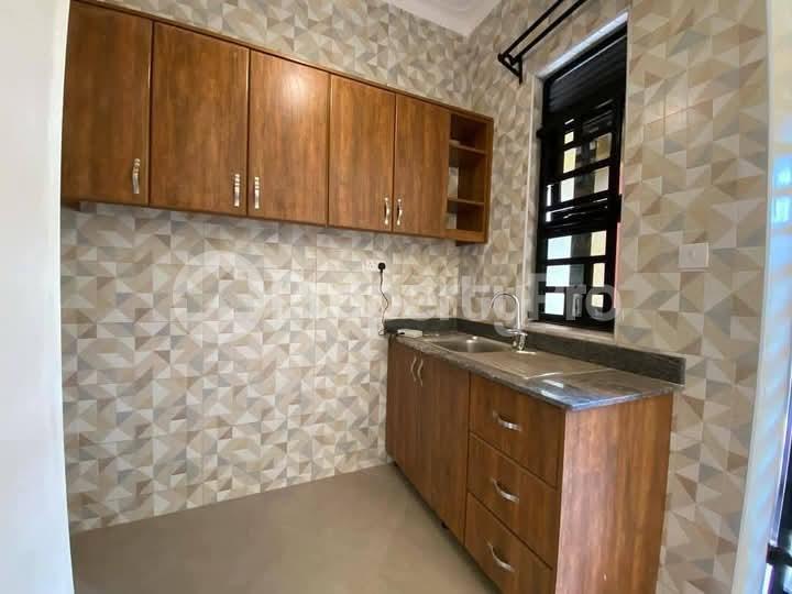 1 bedroom mini flat  Bungalow Apartment for rent Kisaasi road  Kisaasi Kampala Central - 2