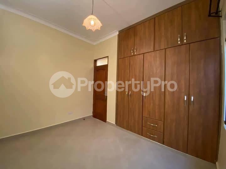 1 bedroom mini flat  Bungalow Apartment for rent Kisaasi road  Kisaasi Kampala Central - 5