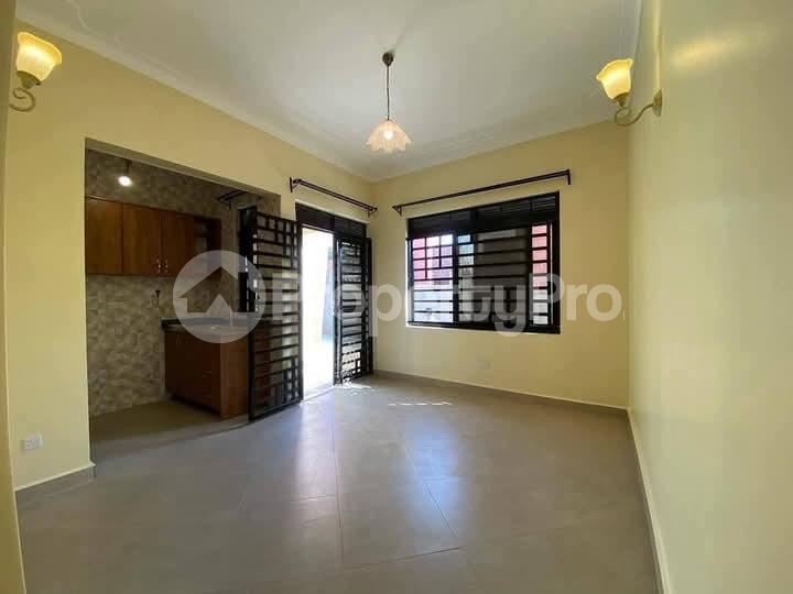 1 bedroom mini flat  Bungalow Apartment for rent Kisaasi road  Kisaasi Kampala Central - 3