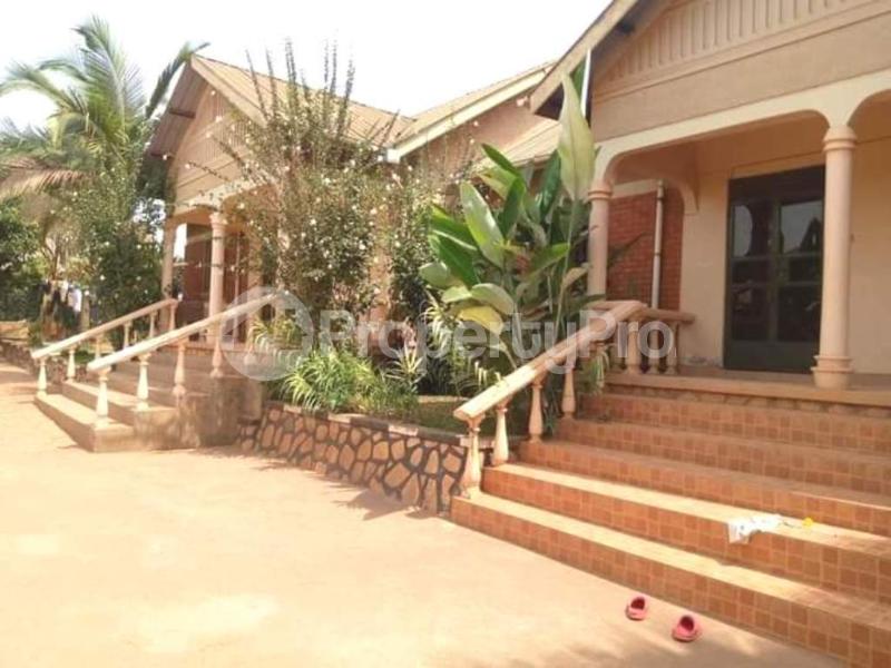 2 bedroom Bungalow Apartment for rent kisaasi road Kisaasi Kampala Central - 0