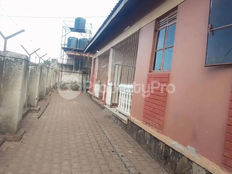 1 bedroom mini flat  Bungalow Apartment for rent Kisasi Dungu zone  Kisaasi Kampala Central - 4