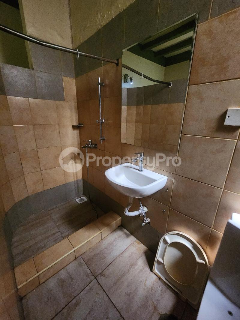 1 bedroom mini flat  Apartment for rent Zimwe road  Makindye Kampala Central - 3