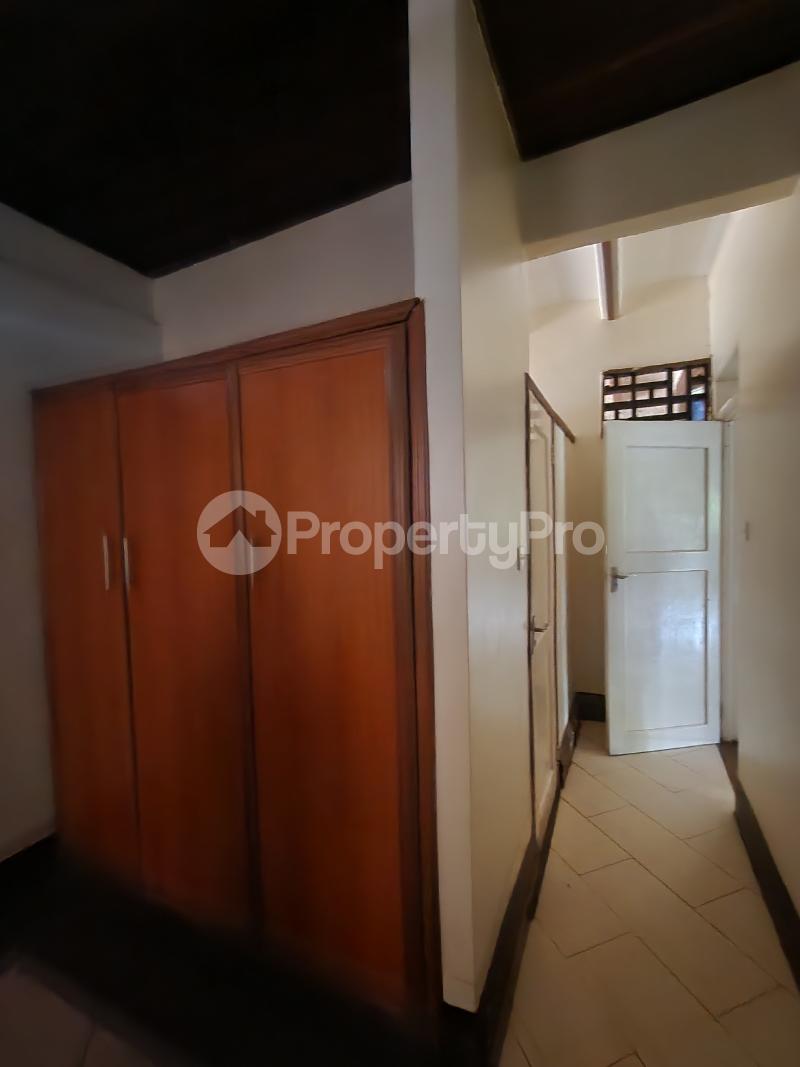 2 bedroom Apartment for rent Zimwe road  Makindye Kampala Central - 4