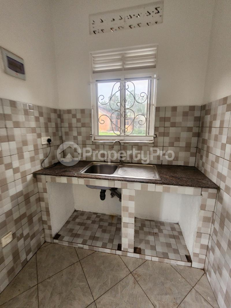 2 bedroom Apartment for rent Zimwe road  Makindye Kampala Central - 2