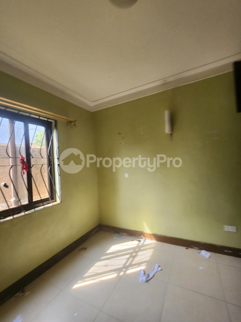 3 bedroom Apartment for rent Kibazo road  Makindye Kampala Central - 4