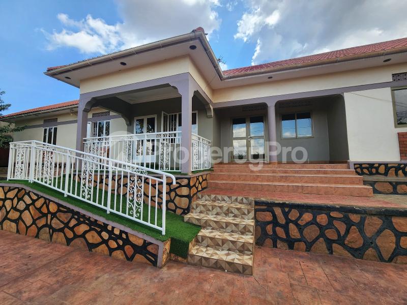 3 bedroom Villa for rent Kisugu road Makindye Kampala Central - 0