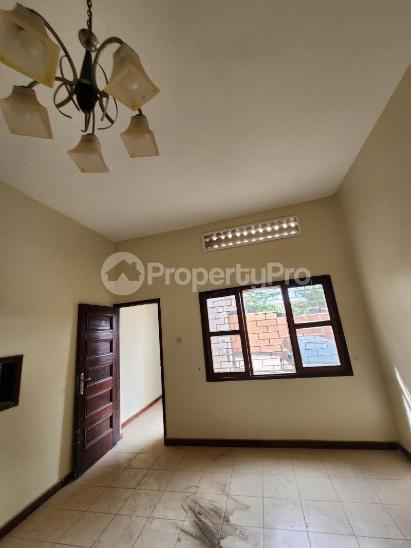4 bedroom Villa for rent Zimwe road  Makindye Kampala Central - 4
