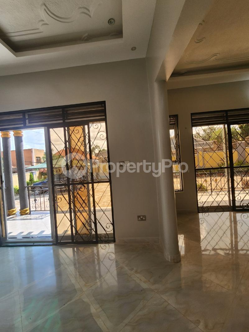 4 bedroom Villa for sale Kitende  Ssabagado-Makindye Wakiso Central - 2