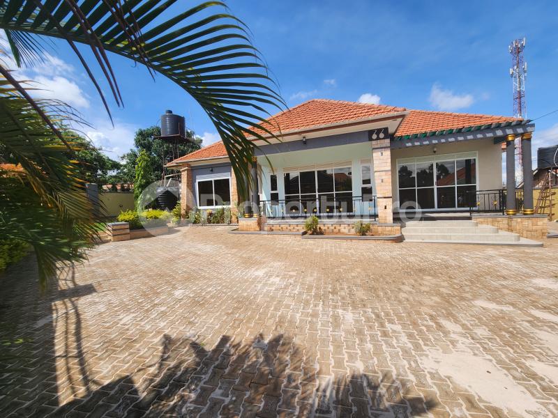 4 bedroom Villa for sale Kitende  Ssabagado-Makindye Wakiso Central - 0