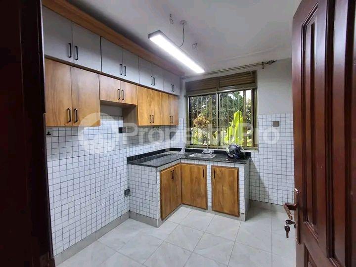 2 bedroom Apartment Block Apartment for rent Kiwaatule road Kampala Central - 4