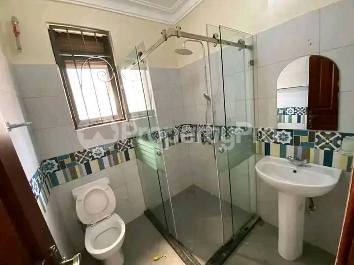 3 bedroom Apartment Block Apartment for rent Kiwaatule road Wakiso Central - 2
