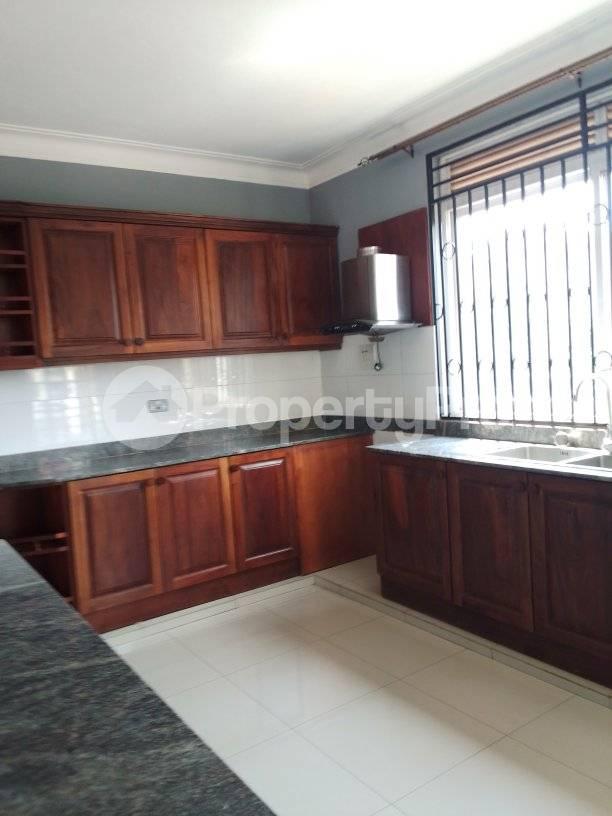 3 bedroom Apartment Block Apartment for rent Kiwaatule road Wakiso Central - 7
