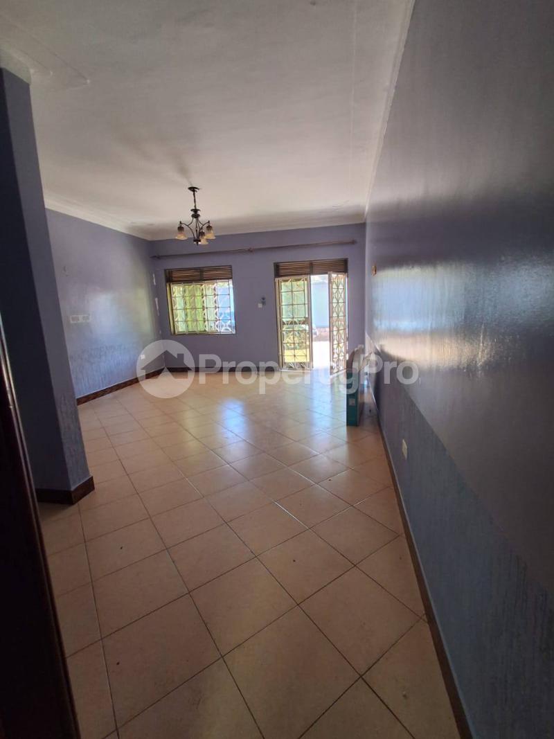 2 bedroom Bungalow Apartment for rent Kiwaatule road Kampala Central - 3
