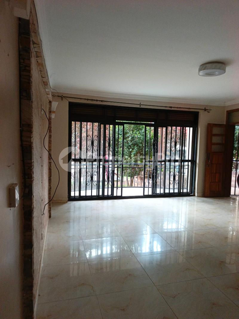 3 bedroom Apartment Block Apartment for rent Kiwaatule road Wakiso Central - 1
