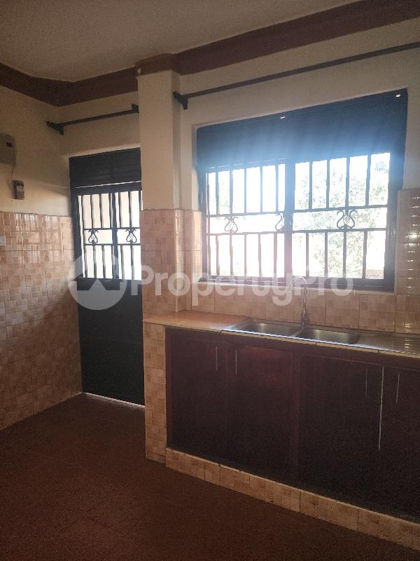2 bedroom Apartment Block Apartment for rent Lukuli road Makindye Kampala Central - 2