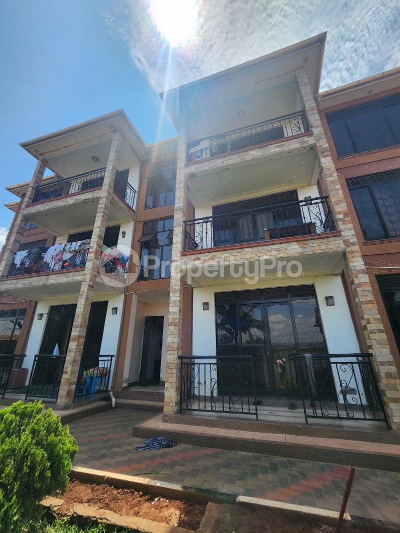 3 bedroom Apartment Block Apartment for rent Lukuli road Makindye Kampala Central - 1