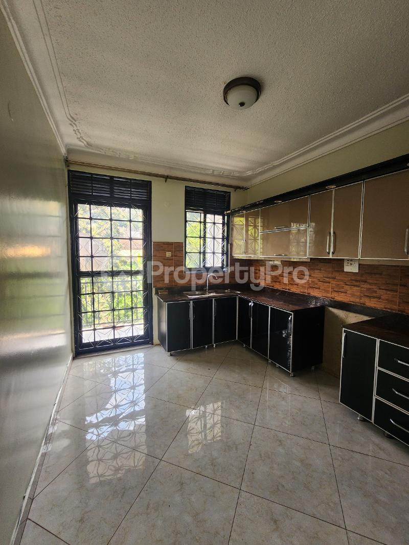 3 bedroom Apartment Block Apartment for rent Lukuli road Makindye Kampala Central - 4