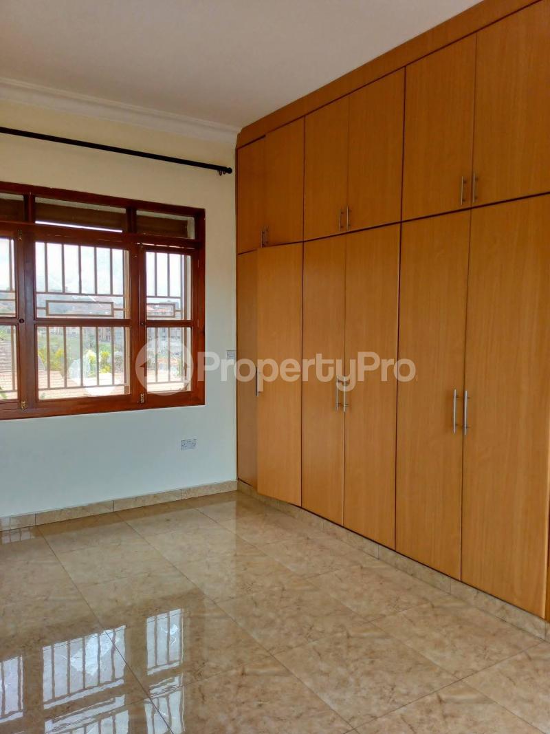 3 bedroom Apartment Block Apartment for rent Kulambilo road Kampala Central - 7
