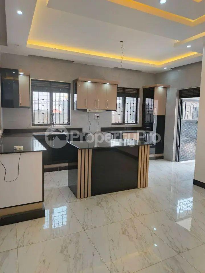 3 bedroom Apartment Block Apartment for rent Kulambilo road Kampala Central - 4