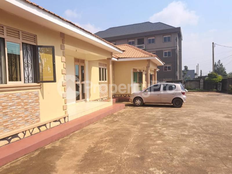 2 bedroom Bungalow Apartment for rent Kulambilo road Kampala Central - 2