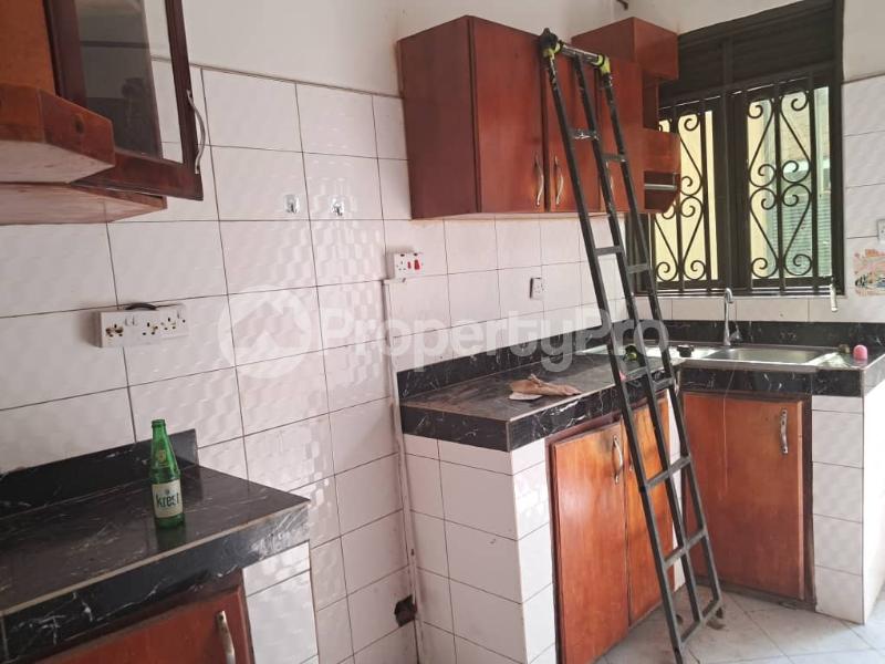 2 bedroom Bungalow Apartment for rent Kulambilo road Kampala Central - 3