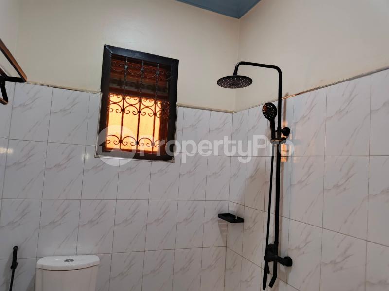 3 bedroom Apartment Block Apartment for rent Kungu road Wakiso Central - 2