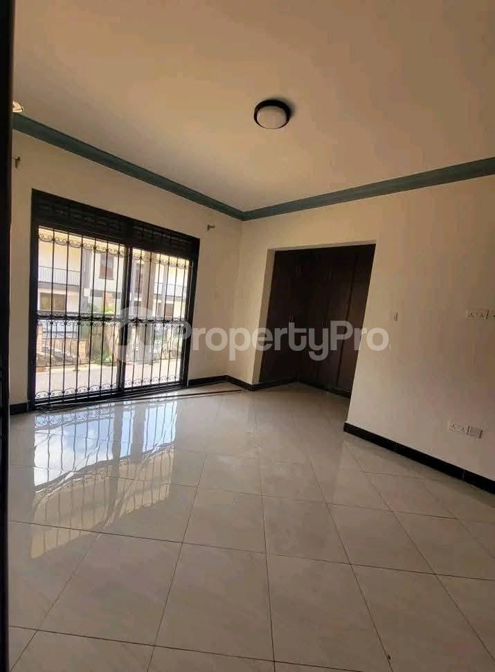3 bedroom Apartment Block Apartment for rent Kungu road Kampala Central - 1