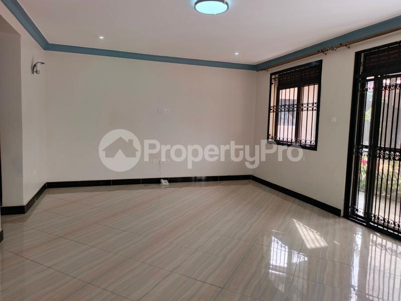 3 bedroom Apartment Block Apartment for rent Kungu road Wakiso Central - 9