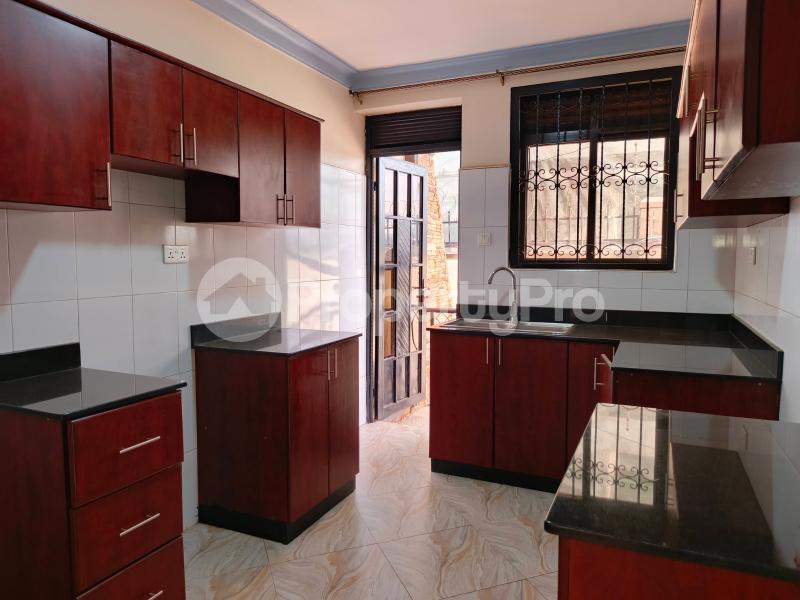 3 bedroom Apartment Block Apartment for rent Kungu road Wakiso Central - 7