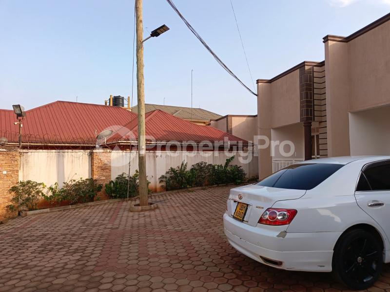 1 bedroom mini flat  Bungalow Apartment for rent kyaliwajjala road Wakiso Central - 1