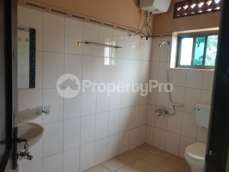 2 bedroom Apartment Block Apartment for rent kyaliwajjala road Wakiso Central - 4