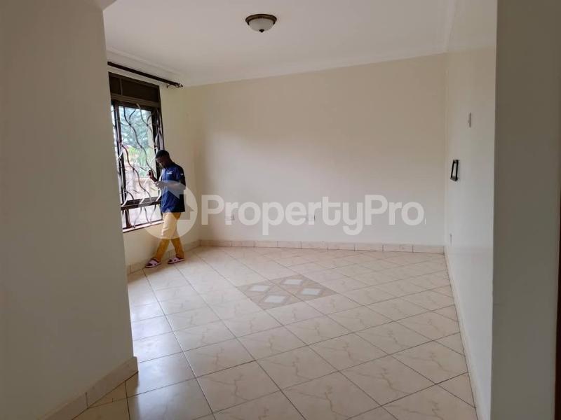 2 bedroom Apartment Block Apartment for rent kyaliwajjala road Wakiso Central - 13
