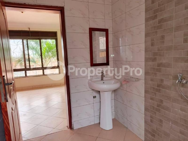 2 bedroom Apartment Block Apartment for rent kyaliwajjala road Wakiso Central - 7